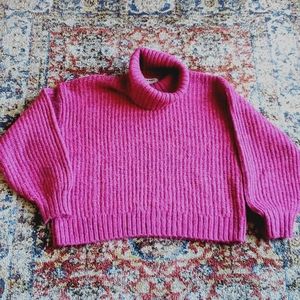 Old Navy size small Magenta Cropped sweater